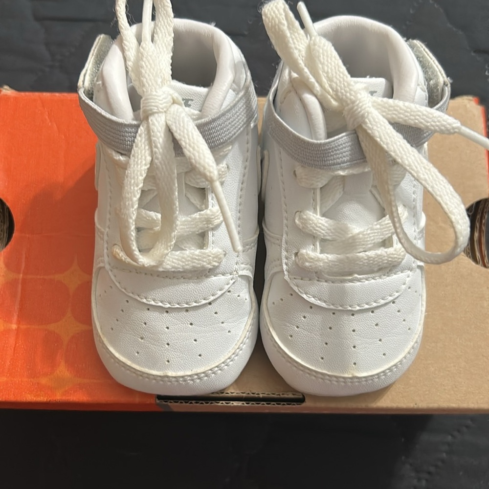 Nike Force 1 Crib Shoes in Orange and White